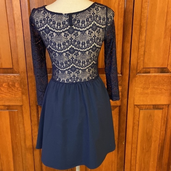 Divided H&M Navy Skater Dress Size 4 Career, Dressy - Picture 4 of 11